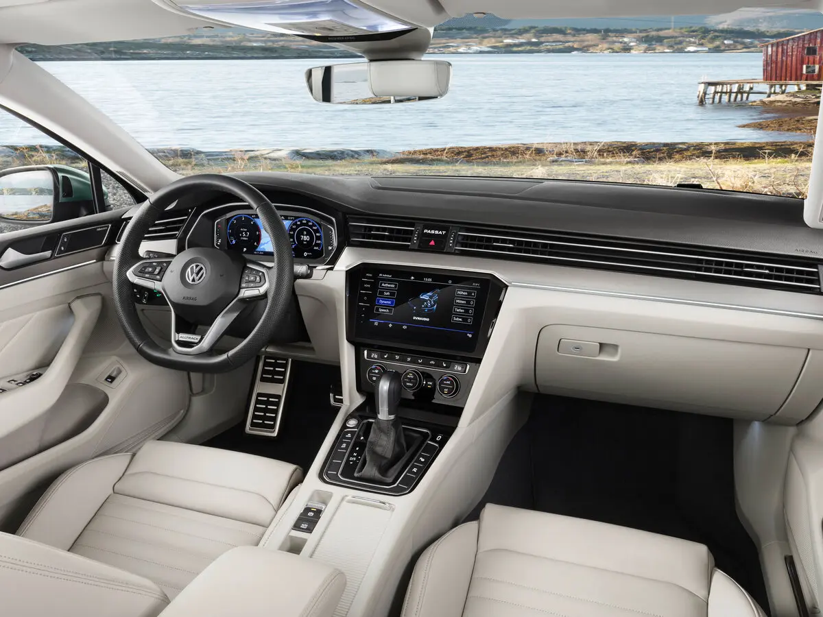 Volkswagen Passat B8 Рестайлинг Универсал 5 дв. Alltrack — фото 7
