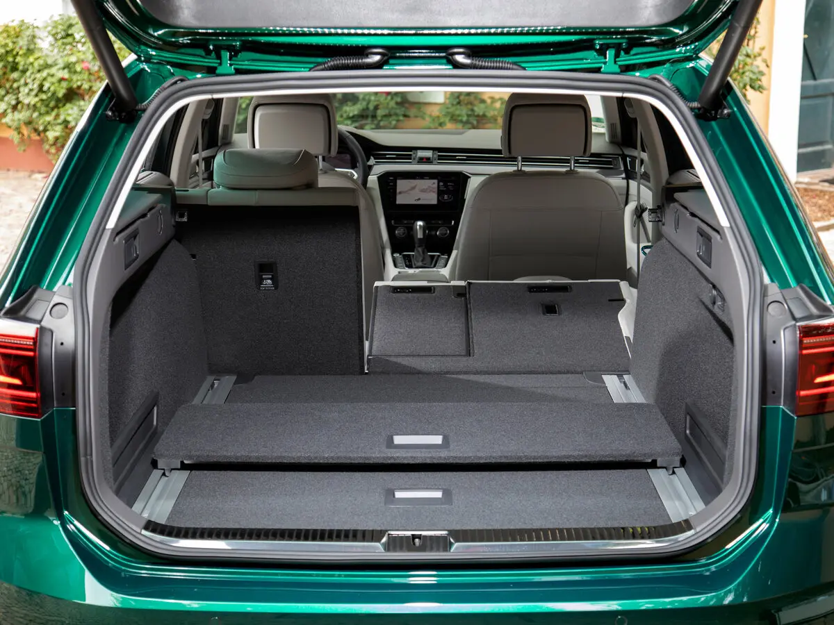 Volkswagen Passat B8 Рестайлинг Универсал 5 дв. Alltrack — фото 12