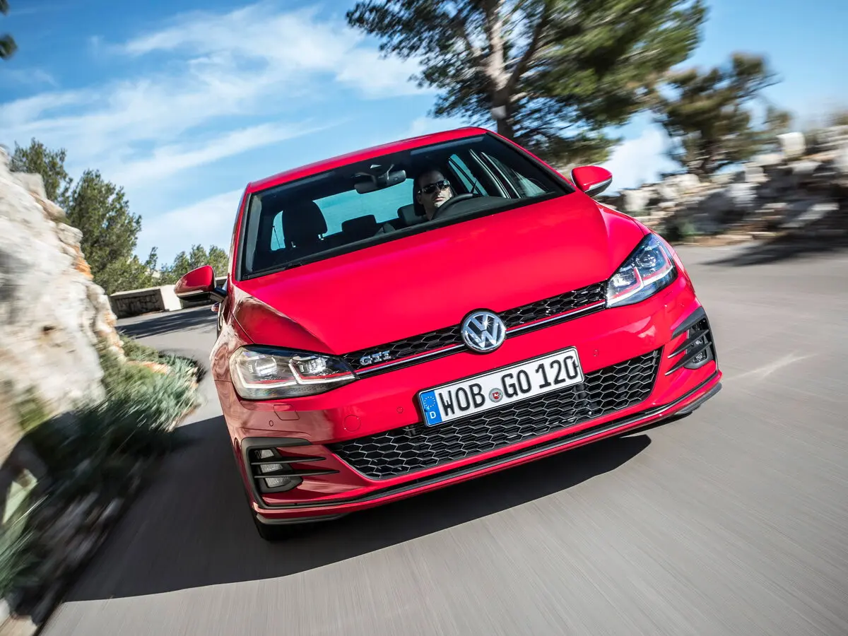 Volkswagen Golf GTI VII Рестайлинг Хэтчбек 5 дв. — сүрөт 3