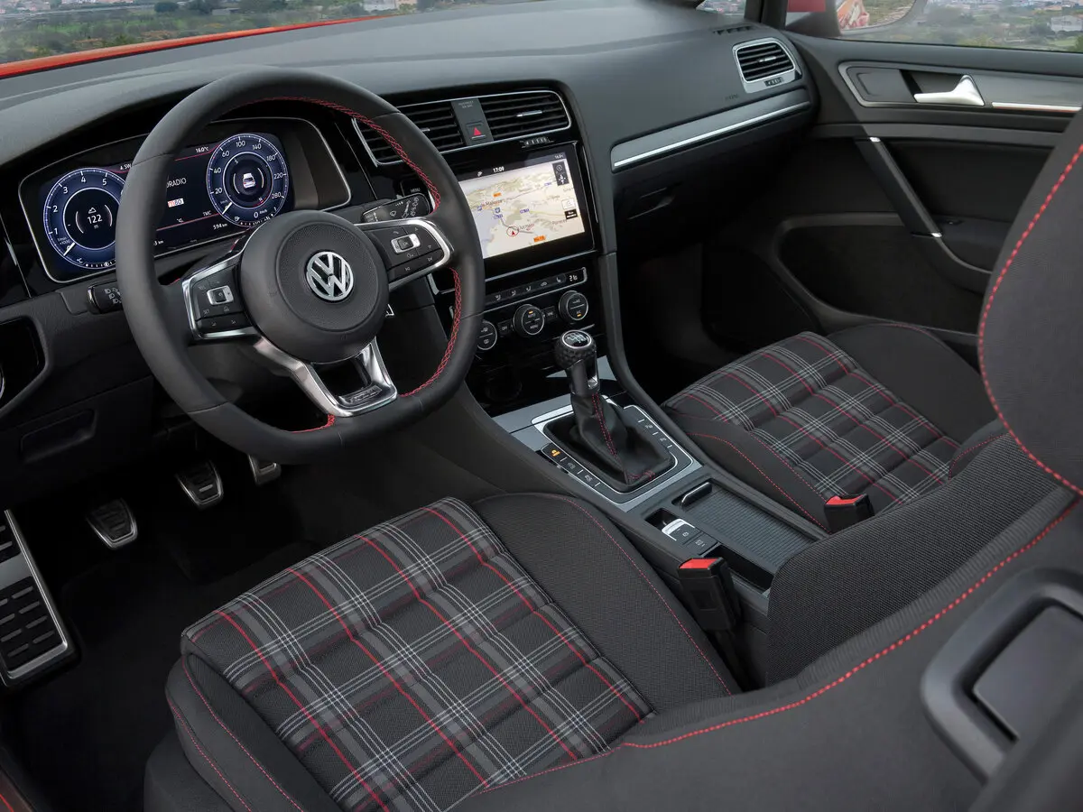 Volkswagen Golf GTI VII Рестайлинг Хэтчбек 5 дв. — сүрөт 8
