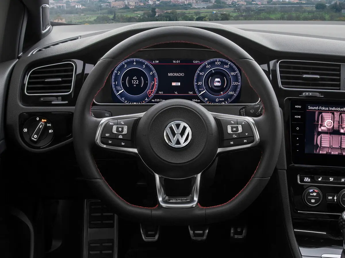 Volkswagen Golf GTI VII Рестайлинг Хэтчбек 5 дв. — сүрөт 9