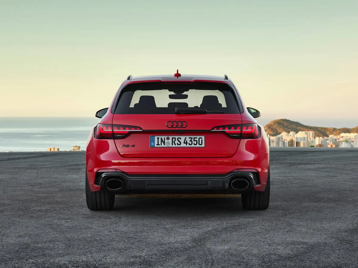 Audi RS 4 IV (B9) Рестайлинг Универсал 5 дв. — 照片 4