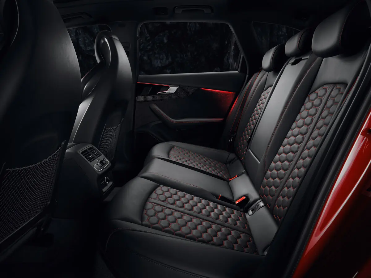 Audi RS 4 IV (B9) Рестайлинг Универсал 5 дв. — 照片 9