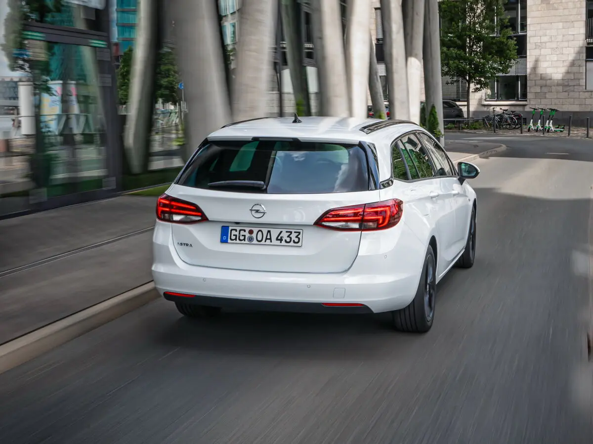 Opel Astra K Рестайлинг Универсал 5 дв. — фото 4