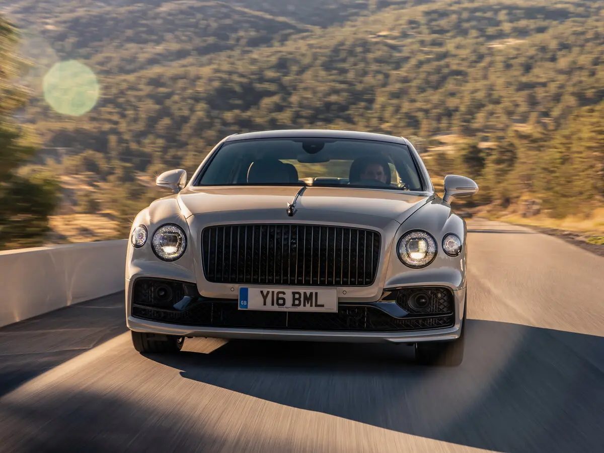 Bentley Flying Spur III Седан — сүрөт 3