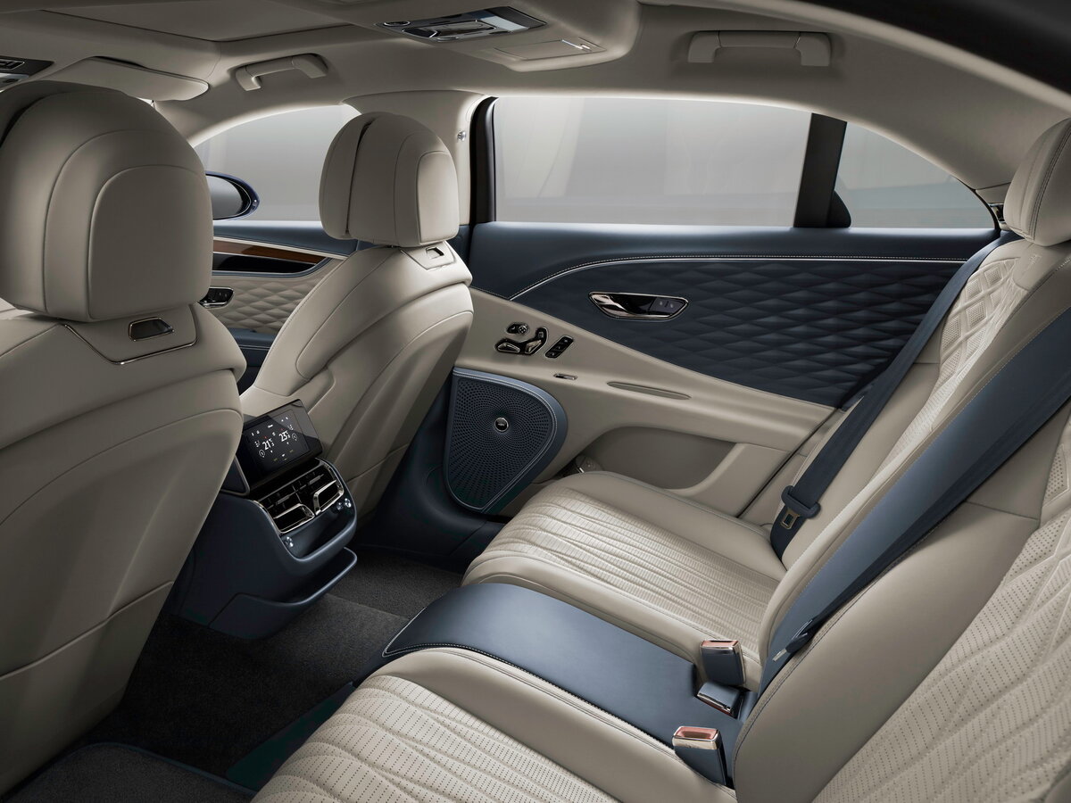 Bentley Flying Spur III Седан — фото 11