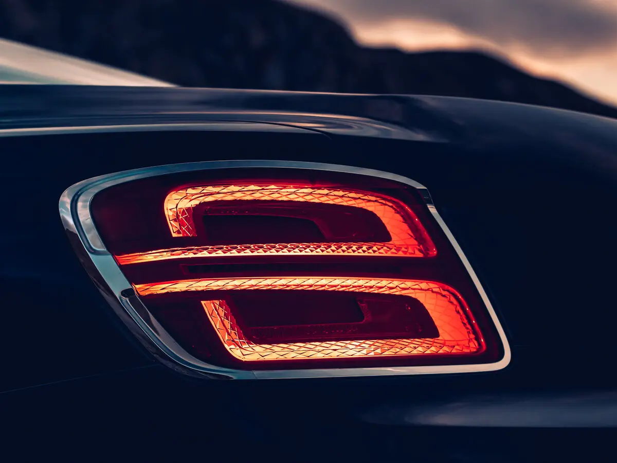 Bentley Flying Spur III Седан — сүрөт 15