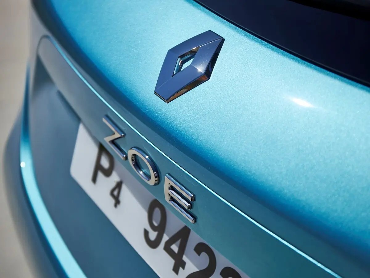 Renault ZOE I Рестайлинг Хэтчбек 5 дв. — сүрөт 14