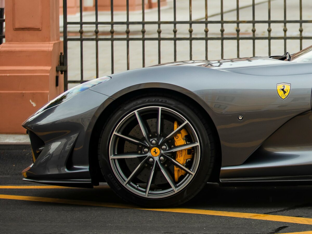 Ferrari 812 2017 – 2024 Родстер GTS