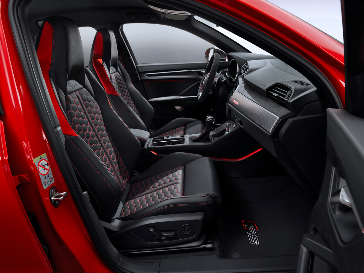 Audi RS Q3 II (F3) Внедорожник 5 дв.