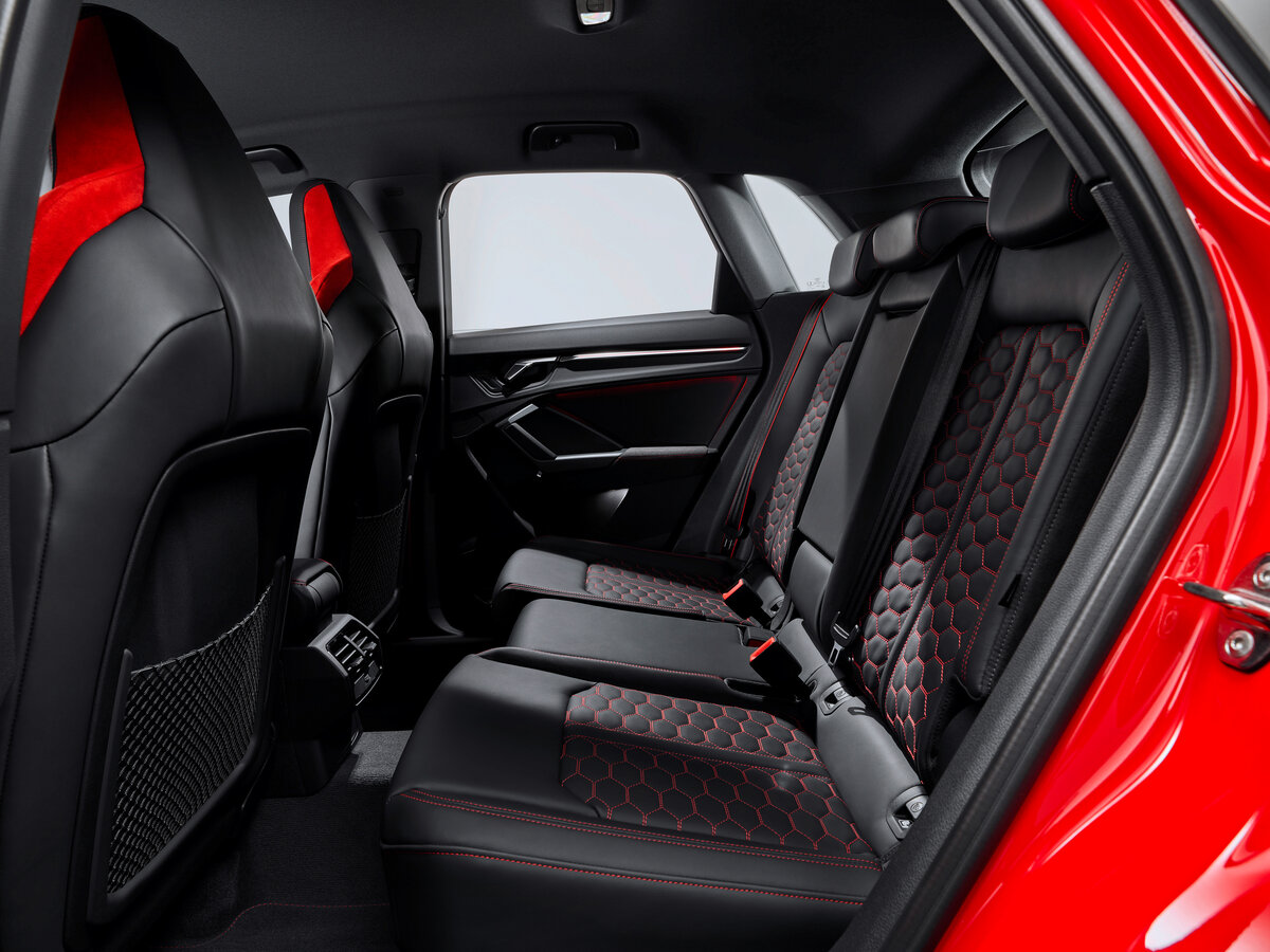 Audi RS Q3 II (F3) Внедорожник 5 дв.