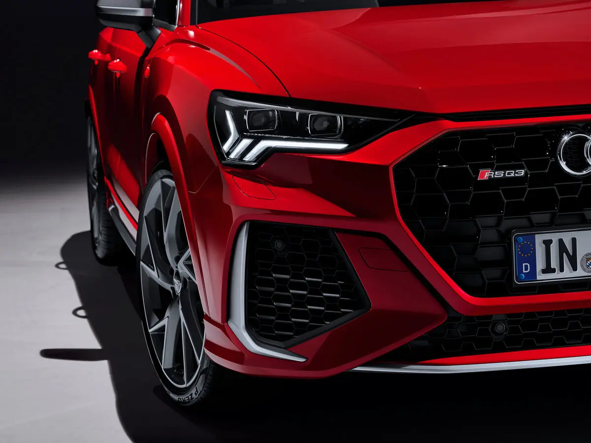 Audi RS Q3 II (F3) Внедорожник 5 дв. — photo 13