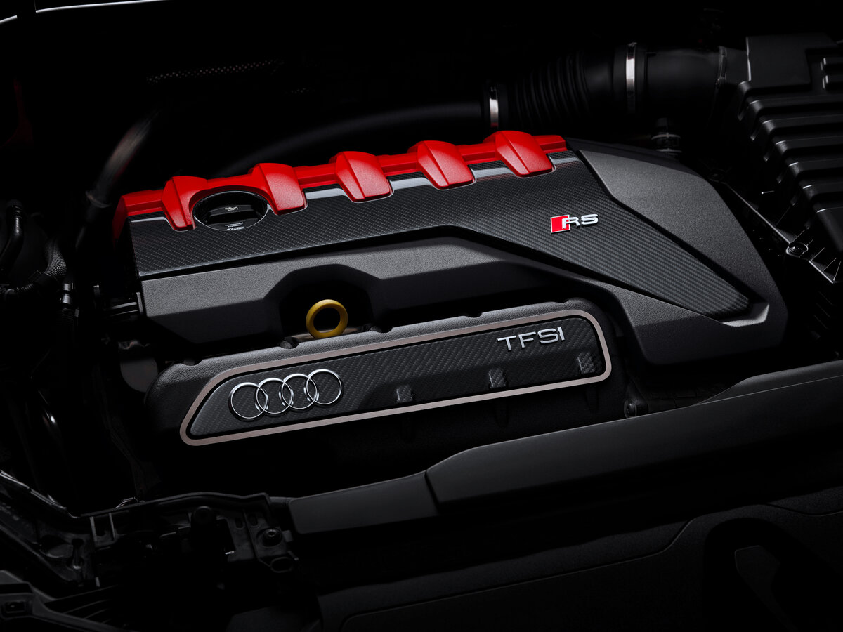 Audi RS Q3 II (F3) Внедорожник 5 дв.