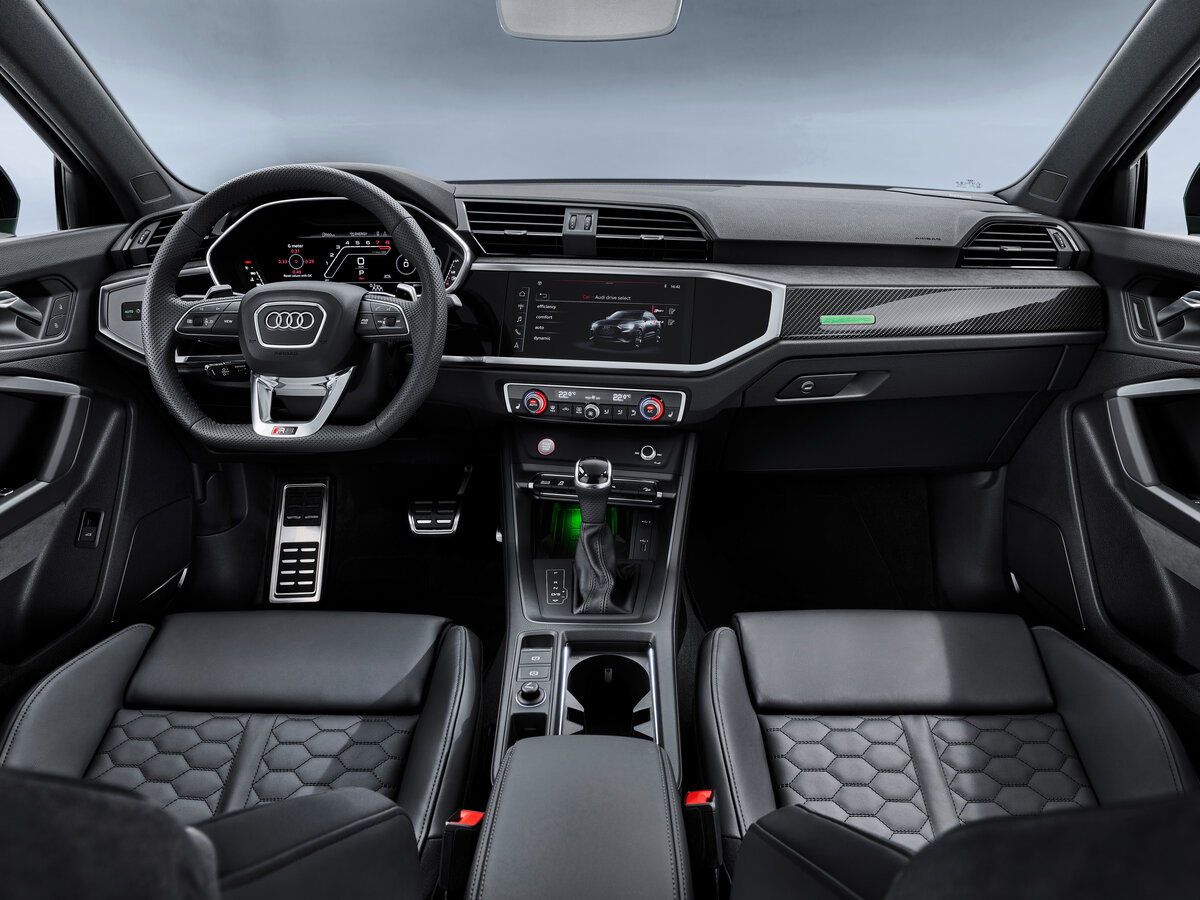 Audi RS Q3 Sportback I (F3) Внедорожник 5 дв.