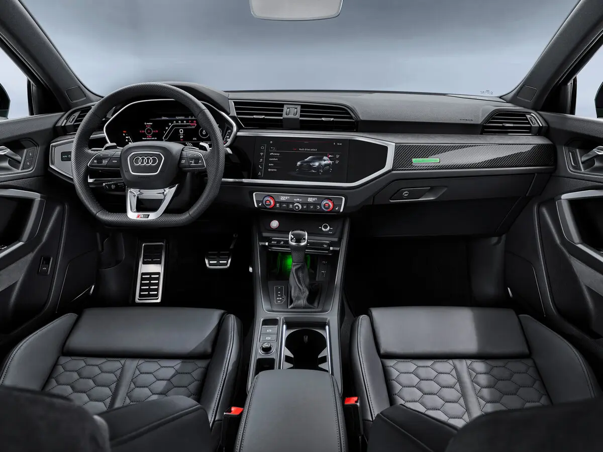 Audi RS Q3 Sportback I (F3) Внедорожник 5 дв. — сүрөт 6