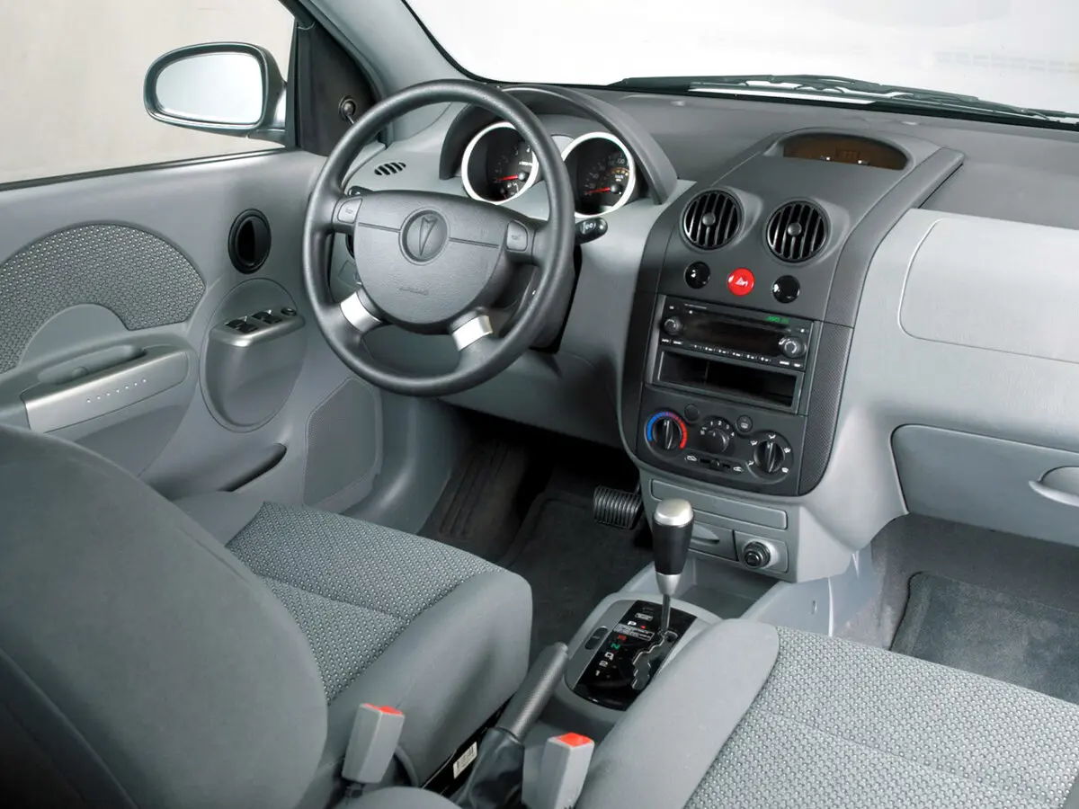 Pontiac Wave T200 Седан — сүрөт 3