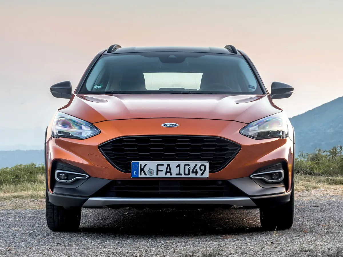 Ford Focus IV Хэтчбек 5 дв. Active — фото 3