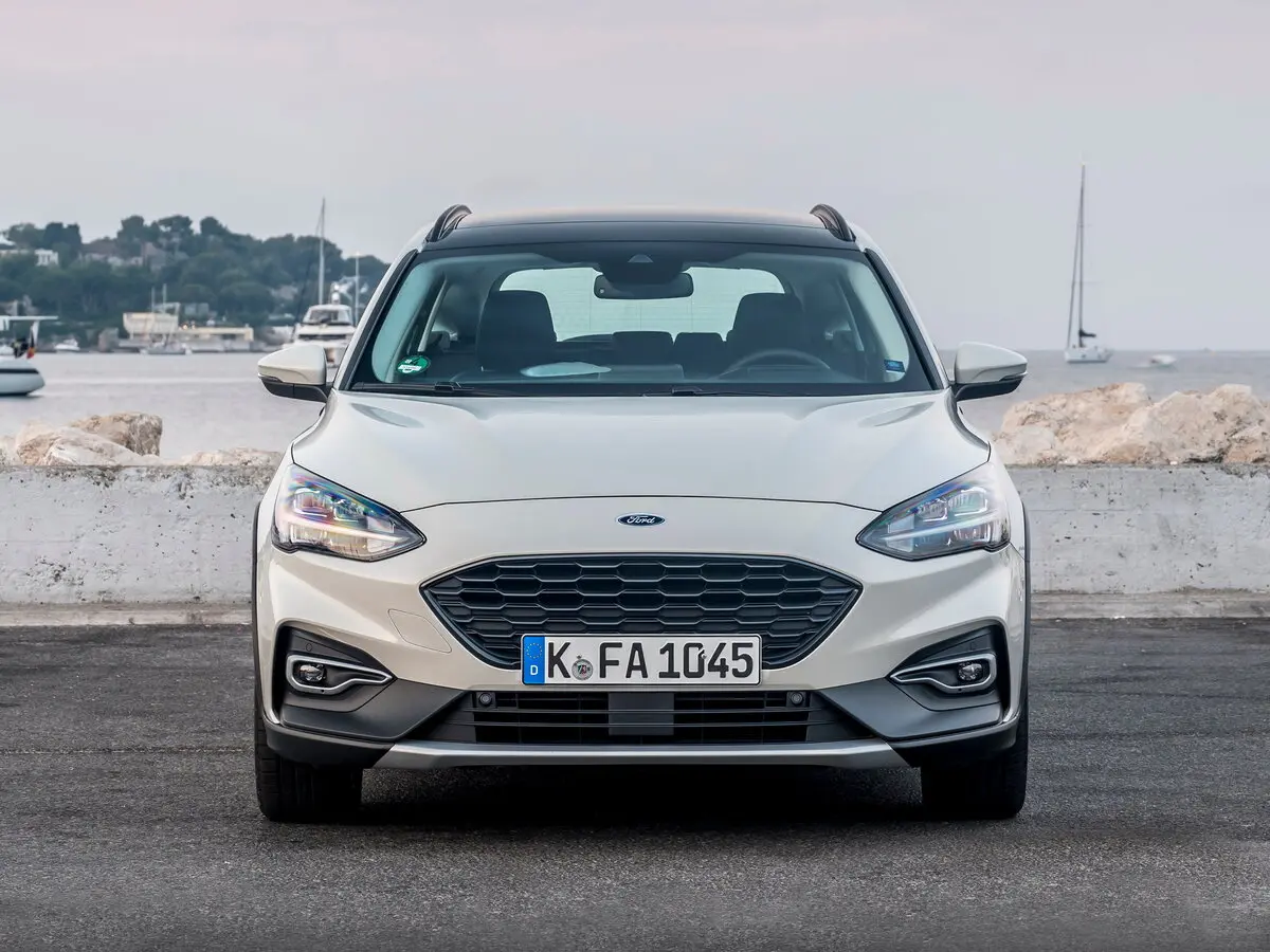 Ford Focus IV Универсал 5 дв. Active — фото 3