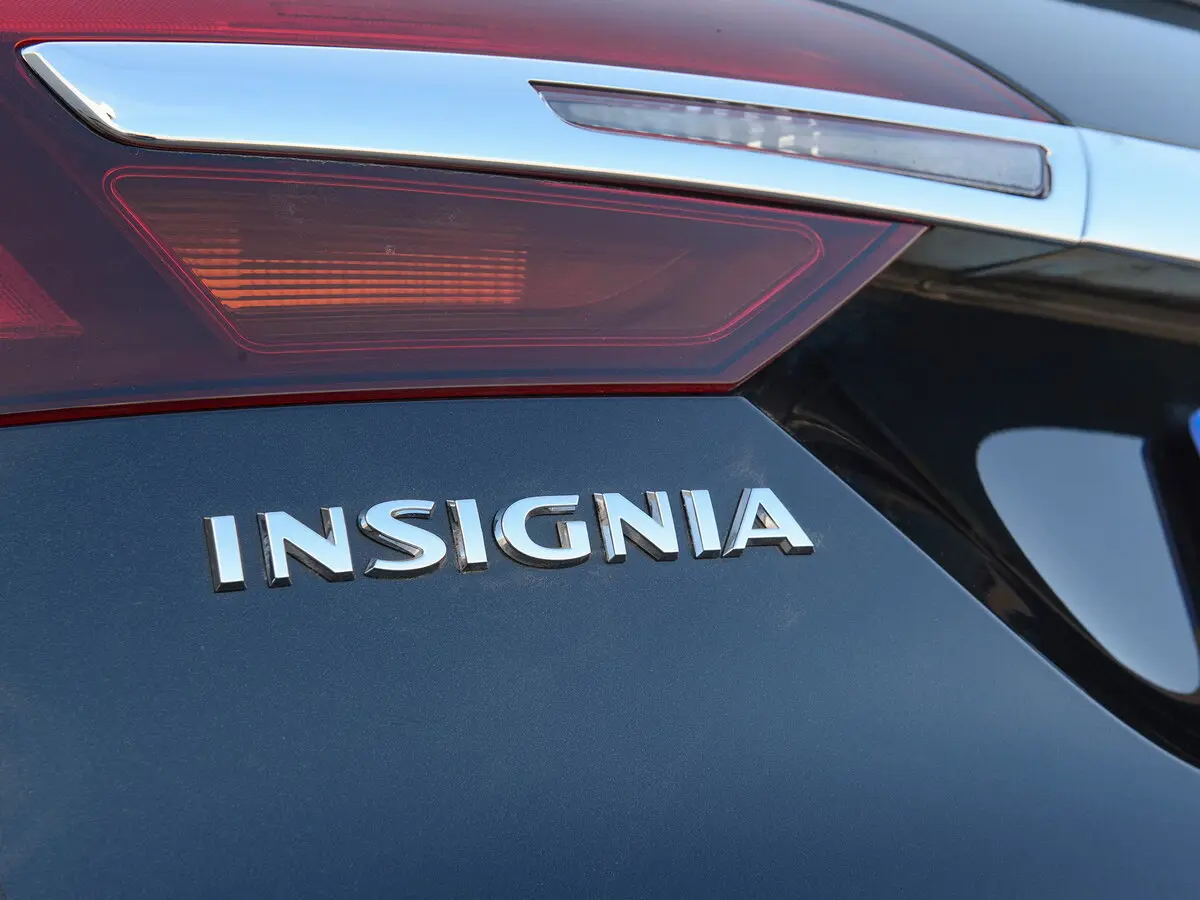 Vauxhall Insignia I Рестайлинг Универсал 5 дв. — 照片 12