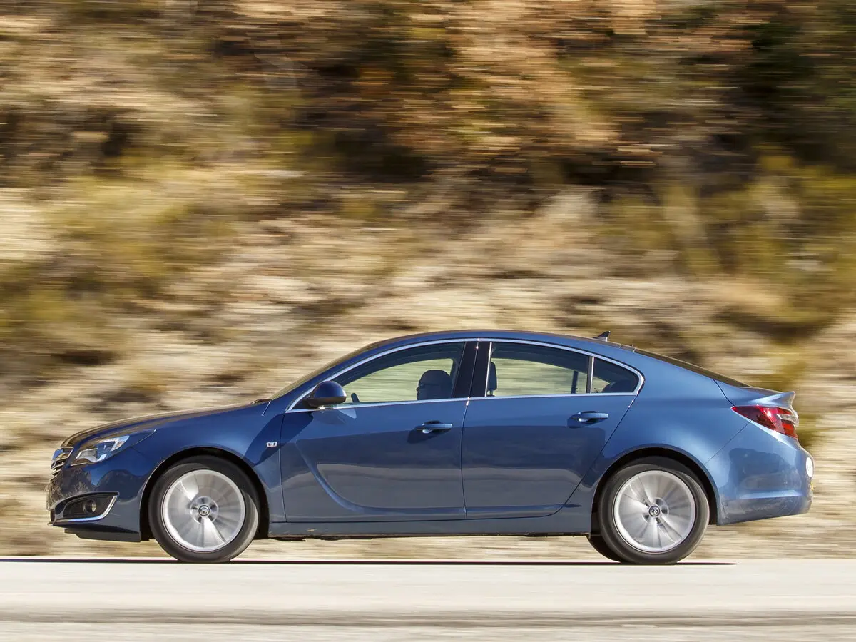 Vauxhall Insignia I Рестайлинг Лифтбек — сүрөт 2