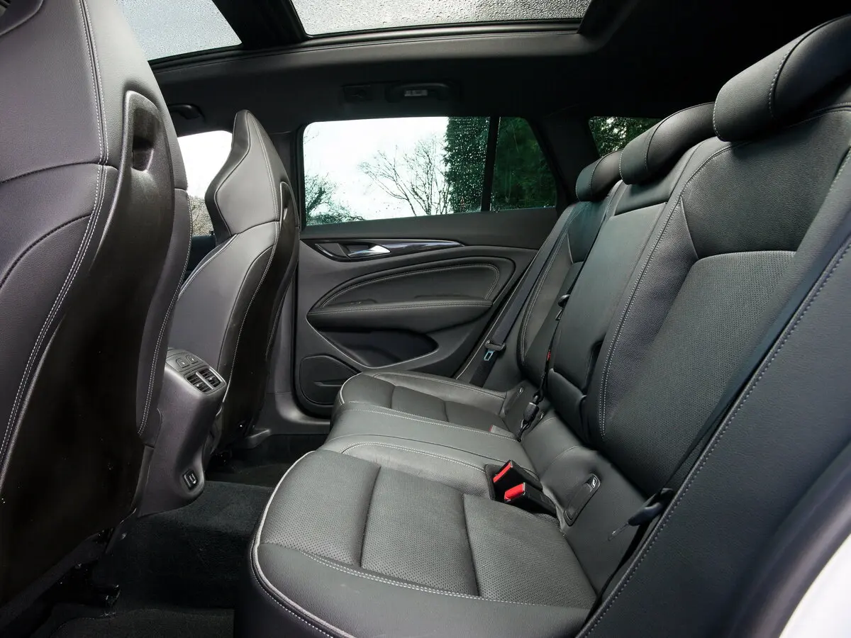 Vauxhall Insignia II Универсал 5 дв. Country Tourer — 照片 9