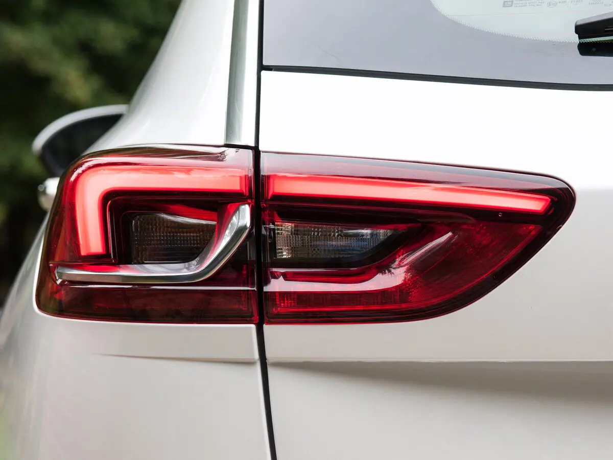 Vauxhall Insignia II Универсал 5 дв. Country Tourer — 照片 12
