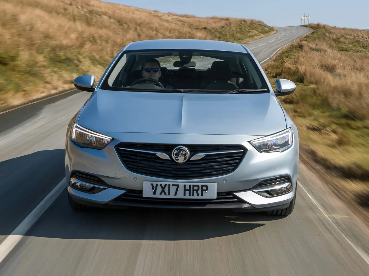 Vauxhall Insignia II Лифтбек — 照片 3