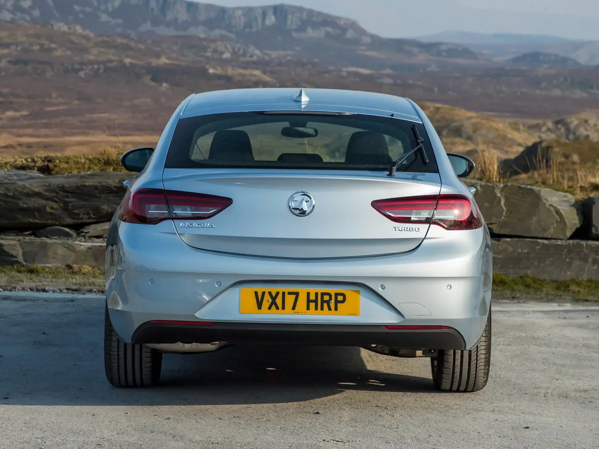 Vauxhall Insignia II Лифтбек — 照片 4