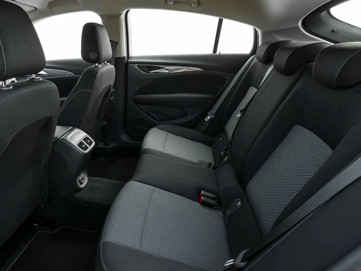 Vauxhall Insignia II Лифтбек — 照片 10