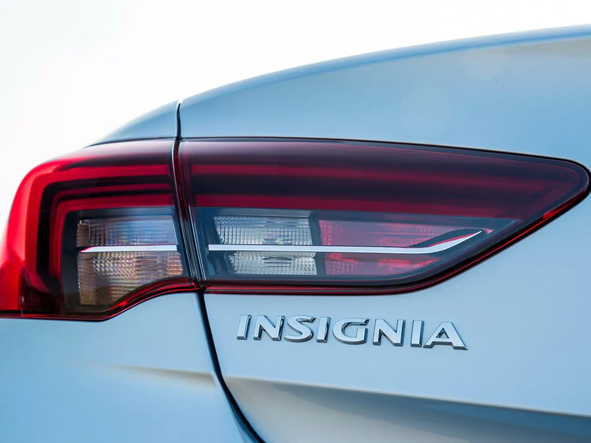 Vauxhall Insignia II Лифтбек — 照片 15
