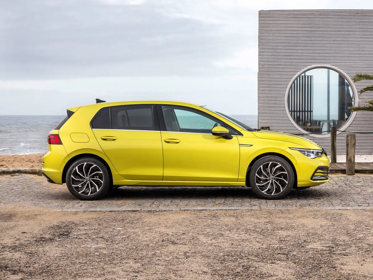 Volkswagen Golf VIII Хэтчбек 5 дв. — фото 2