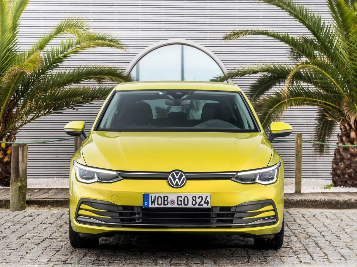 Volkswagen Golf VIII Хэтчбек 5 дв. — фото 3