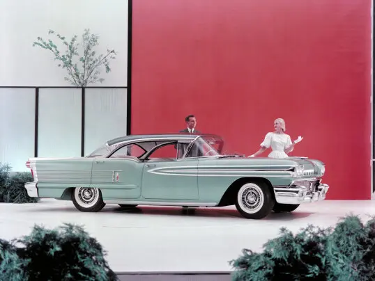 Oldsmobile Eighty-Eight III Седан — 照片 2