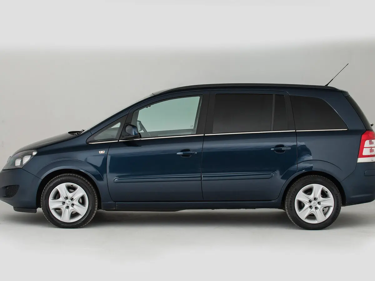 Vauxhall Zafira B Рестайлинг Компактвэн — photo 2