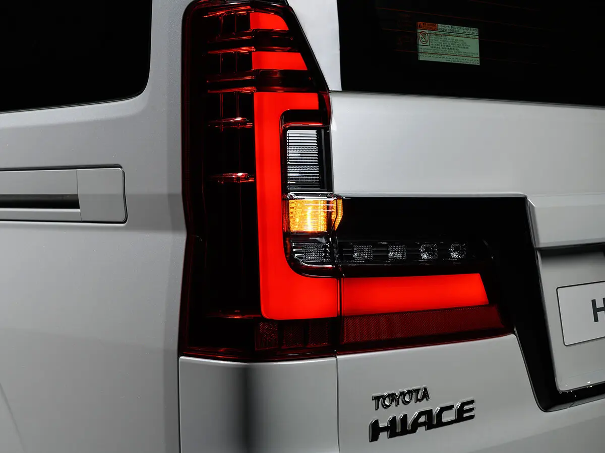 Toyota HiAce H300 Минивэн — сүрөт 9