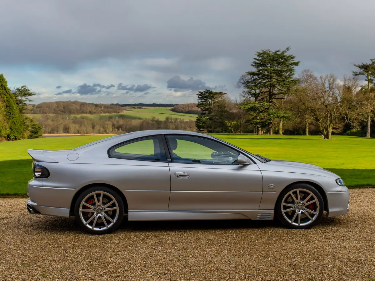 Vauxhall Monaro 2001 – 2007 Купе VXR — сүрөт 2