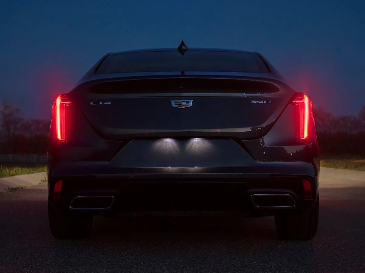 Cadillac CT4 I Седан — photo 4