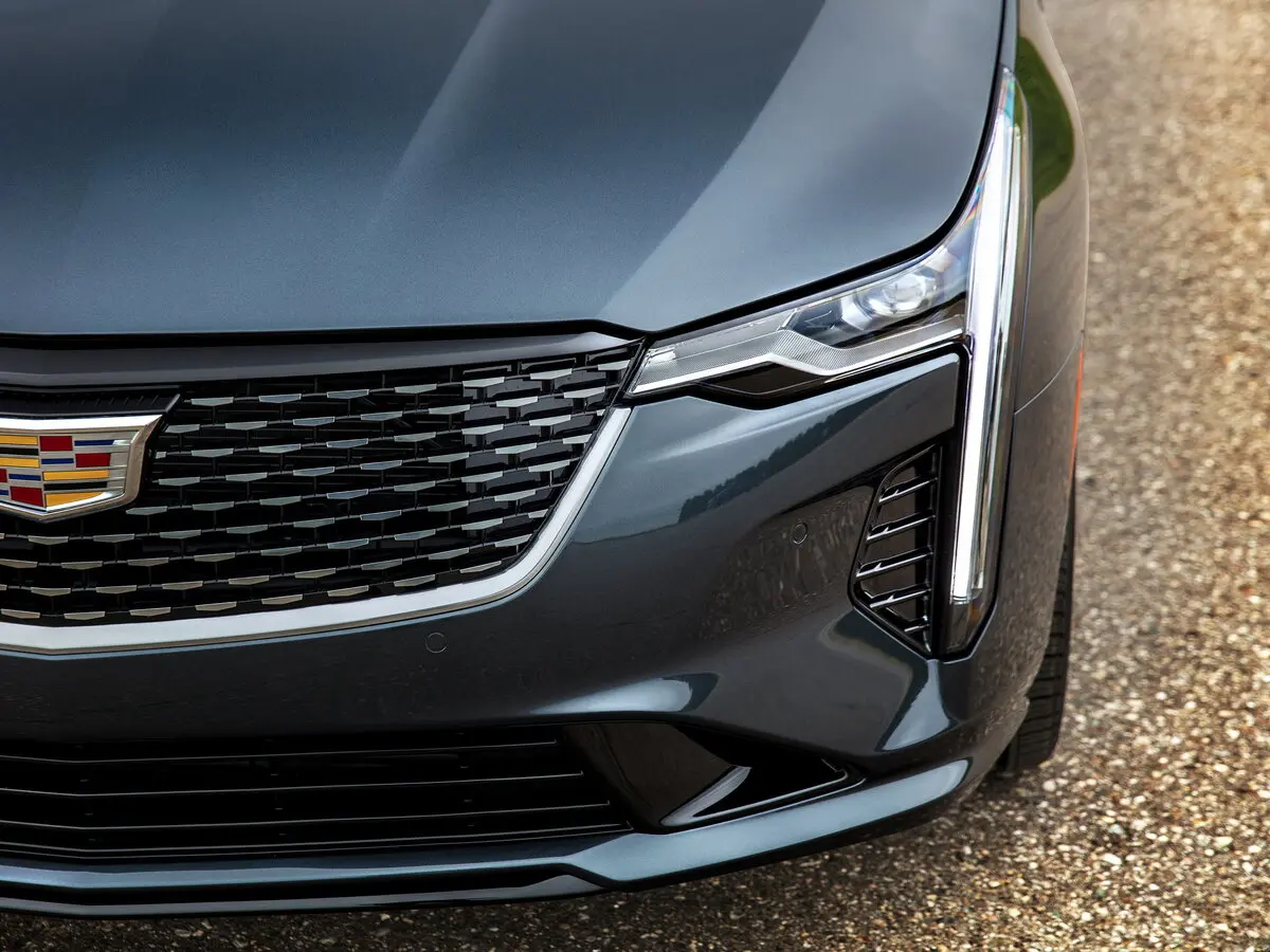 Cadillac CT4 I Седан — photo 12