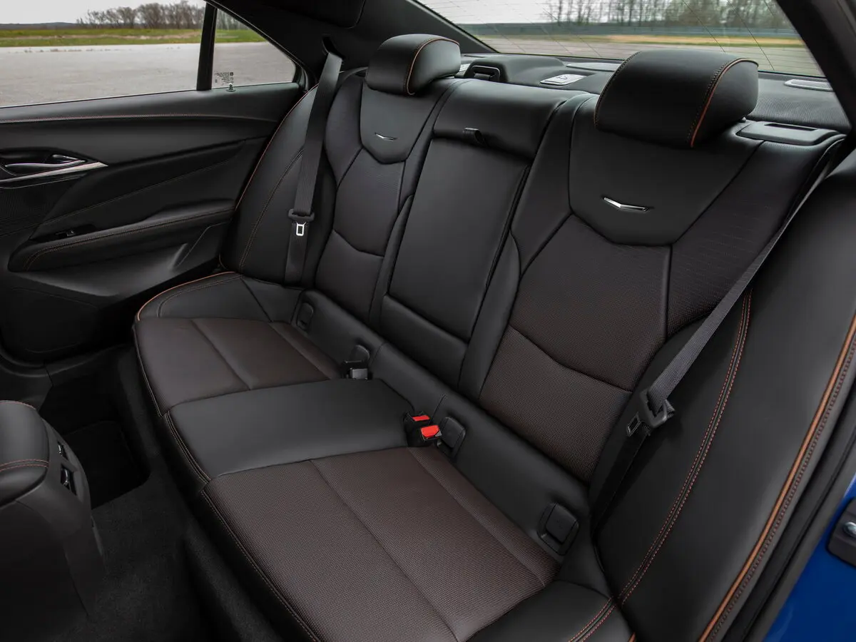 Cadillac CT4-V I Седан — сүрөт 10