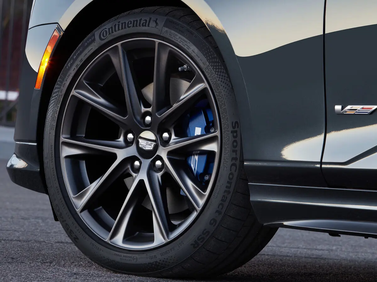 Cadillac CT4-V I Седан — сүрөт 17