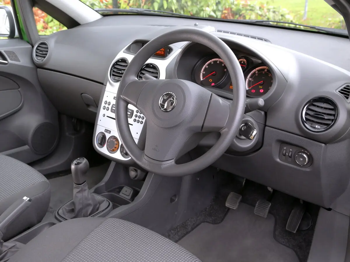 Vauxhall Corsa D Рестайлинг Хэтчбек 3 дв. — photo 4