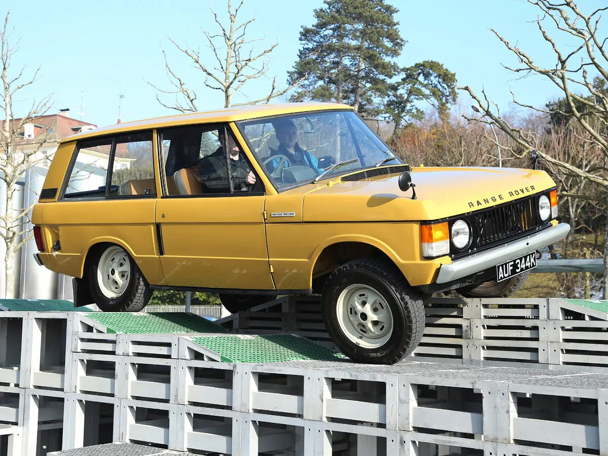 Land Rover Range Rover I Внедорожник 3 дв. — фото 7