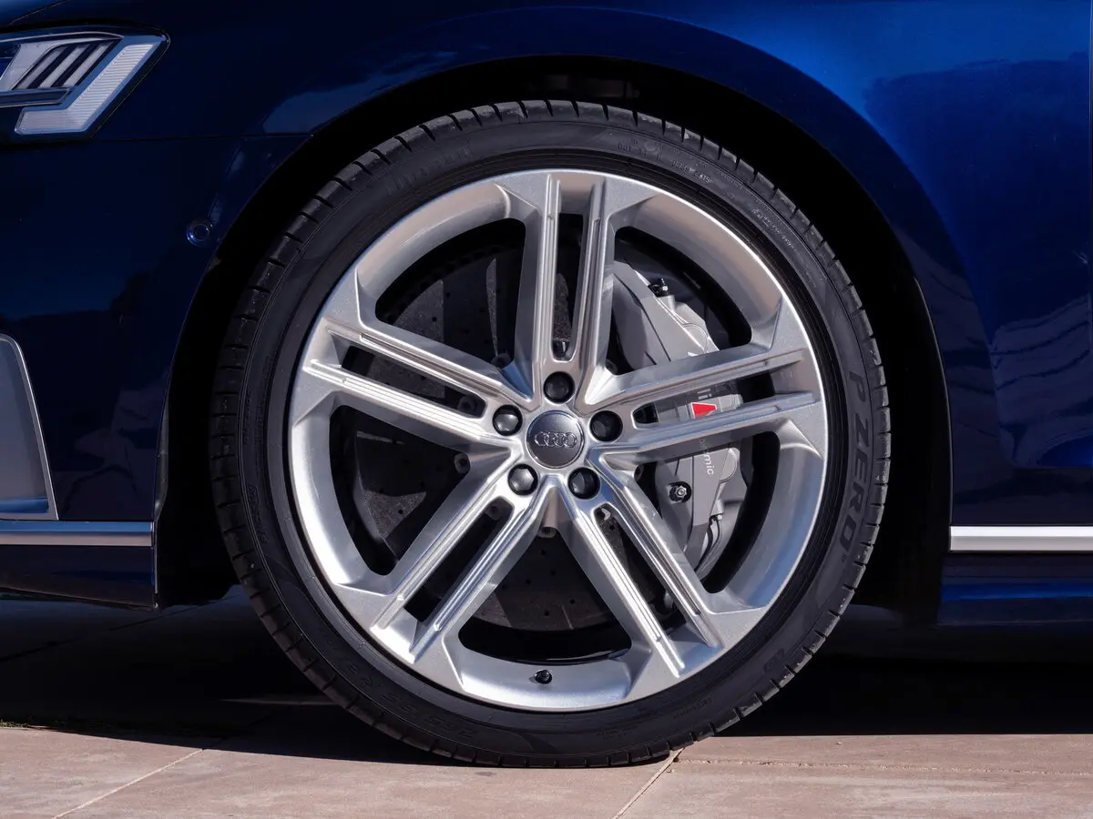 Audi S8 IV (D5) Седан — 照片 18
