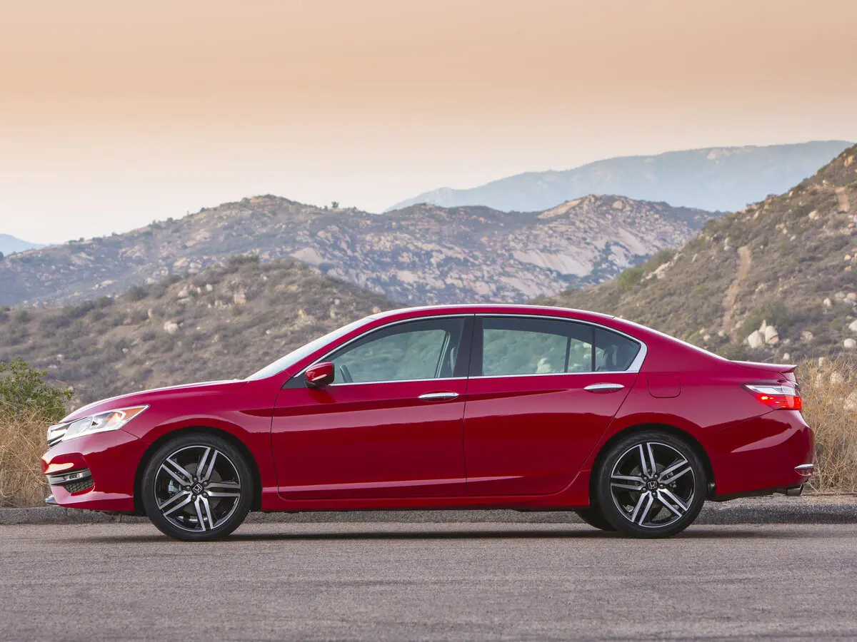 Honda Accord IX Рестайлинг Седан — фото 2