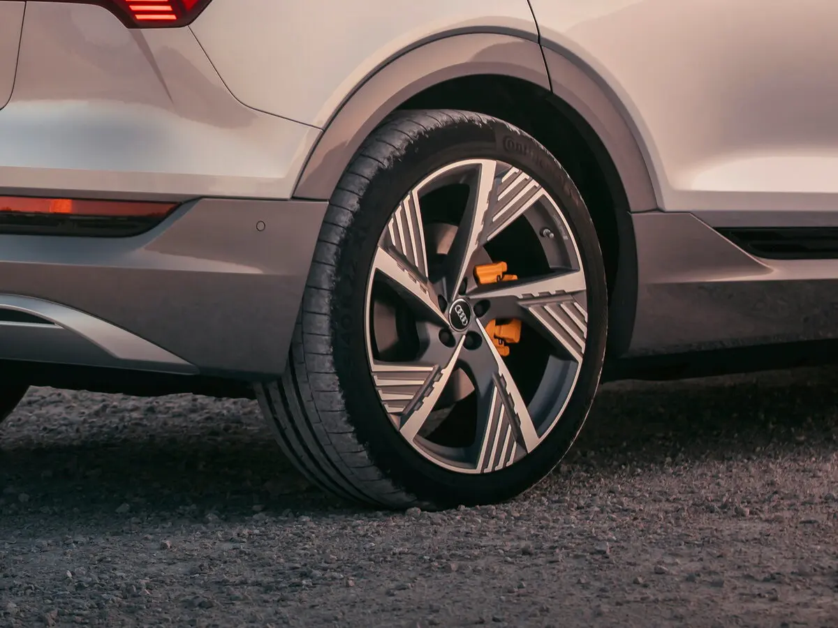 Audi e-tron Sportback I Внедорожник 5 дв. — сүрөт 16