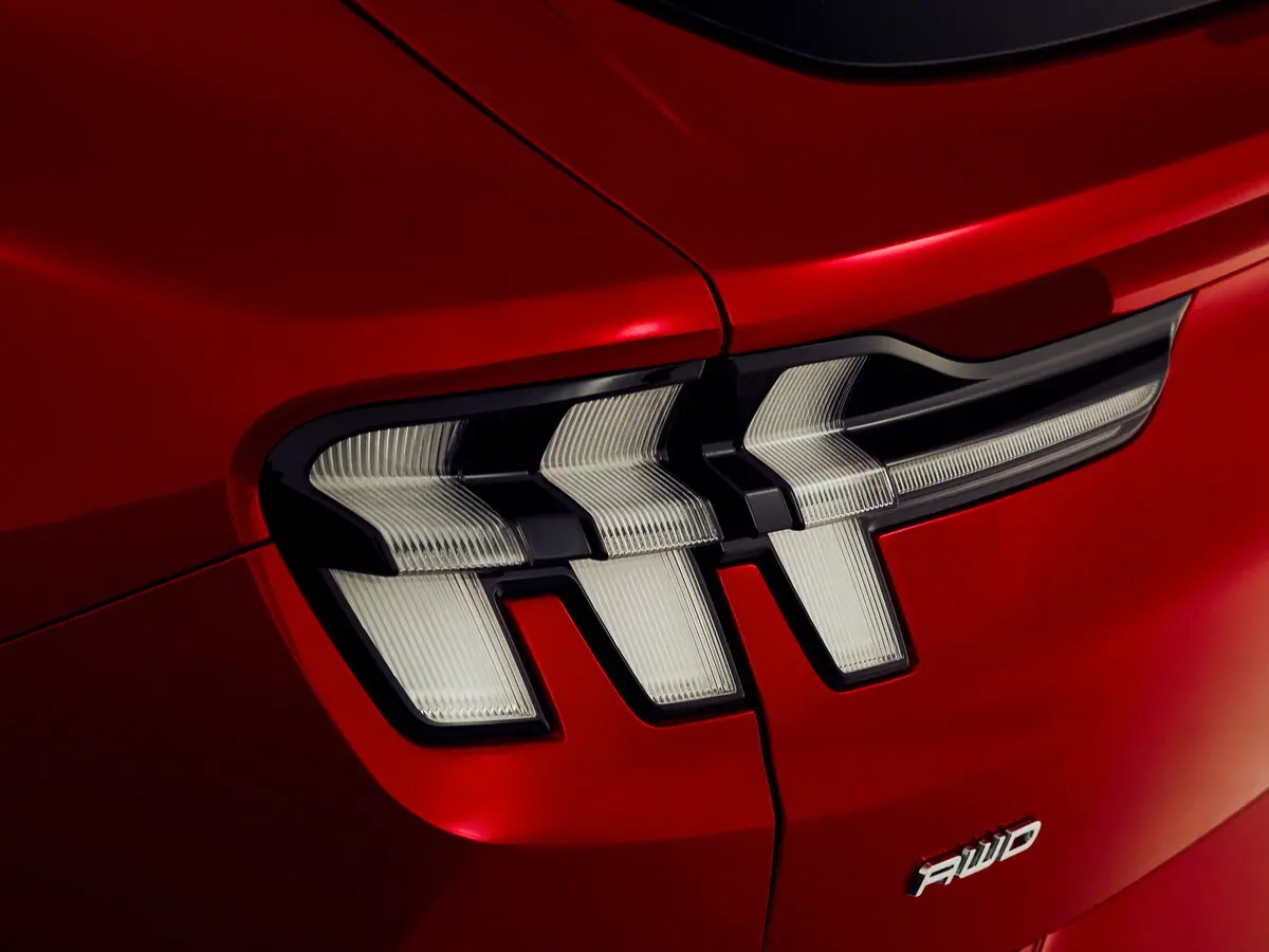 Ford Mustang Mach-E I Внедорожник 5 дв. — сүрөт 11