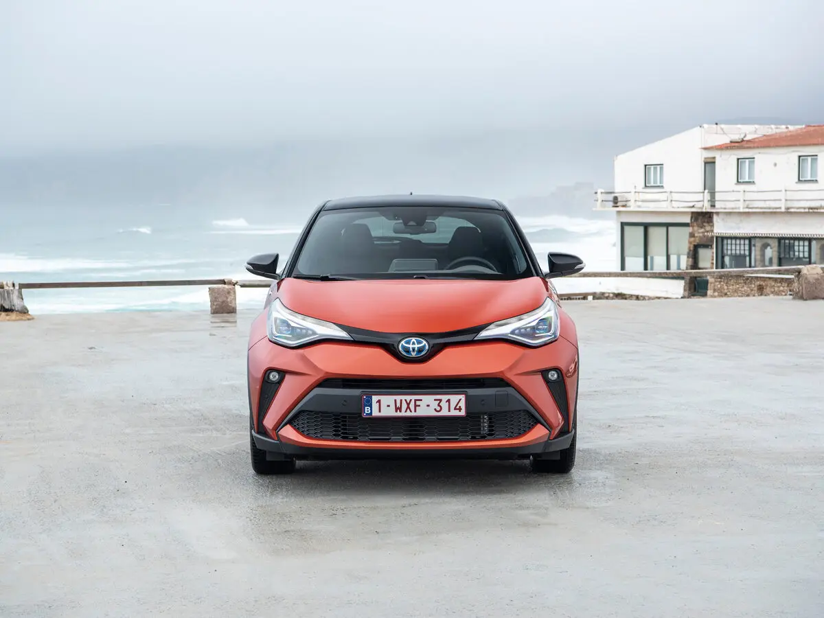 Toyota C-HR I Рестайлинг Внедорожник 5 дв. — сүрөт 3