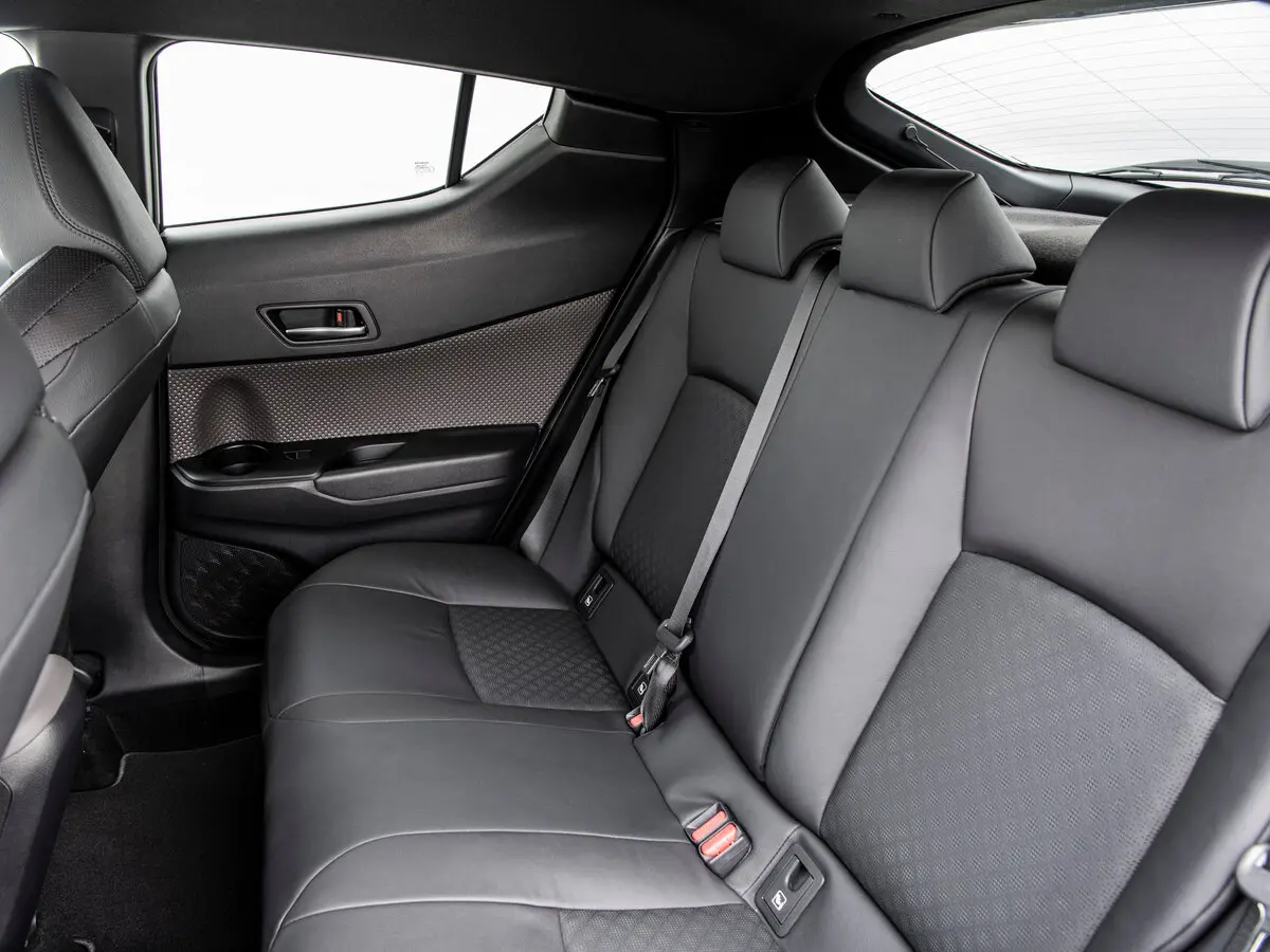 Toyota C-HR I Рестайлинг Внедорожник 5 дв. — сүрөт 9