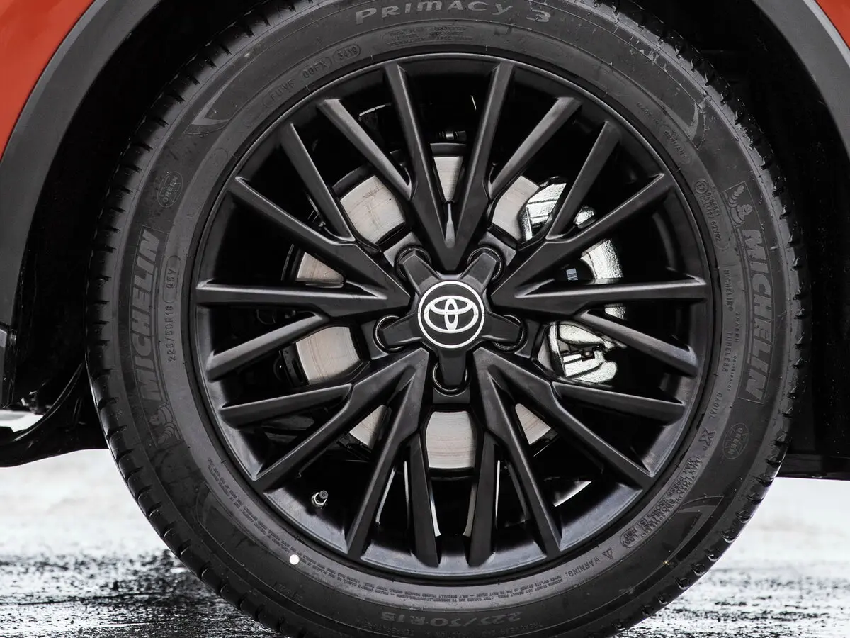 Toyota C-HR I Рестайлинг Внедорожник 5 дв. — сүрөт 16