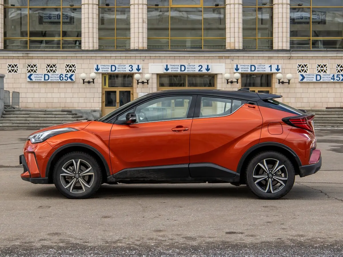 Toyota C-HR I Рестайлинг Внедорожник 5 дв. — сүрөт 18